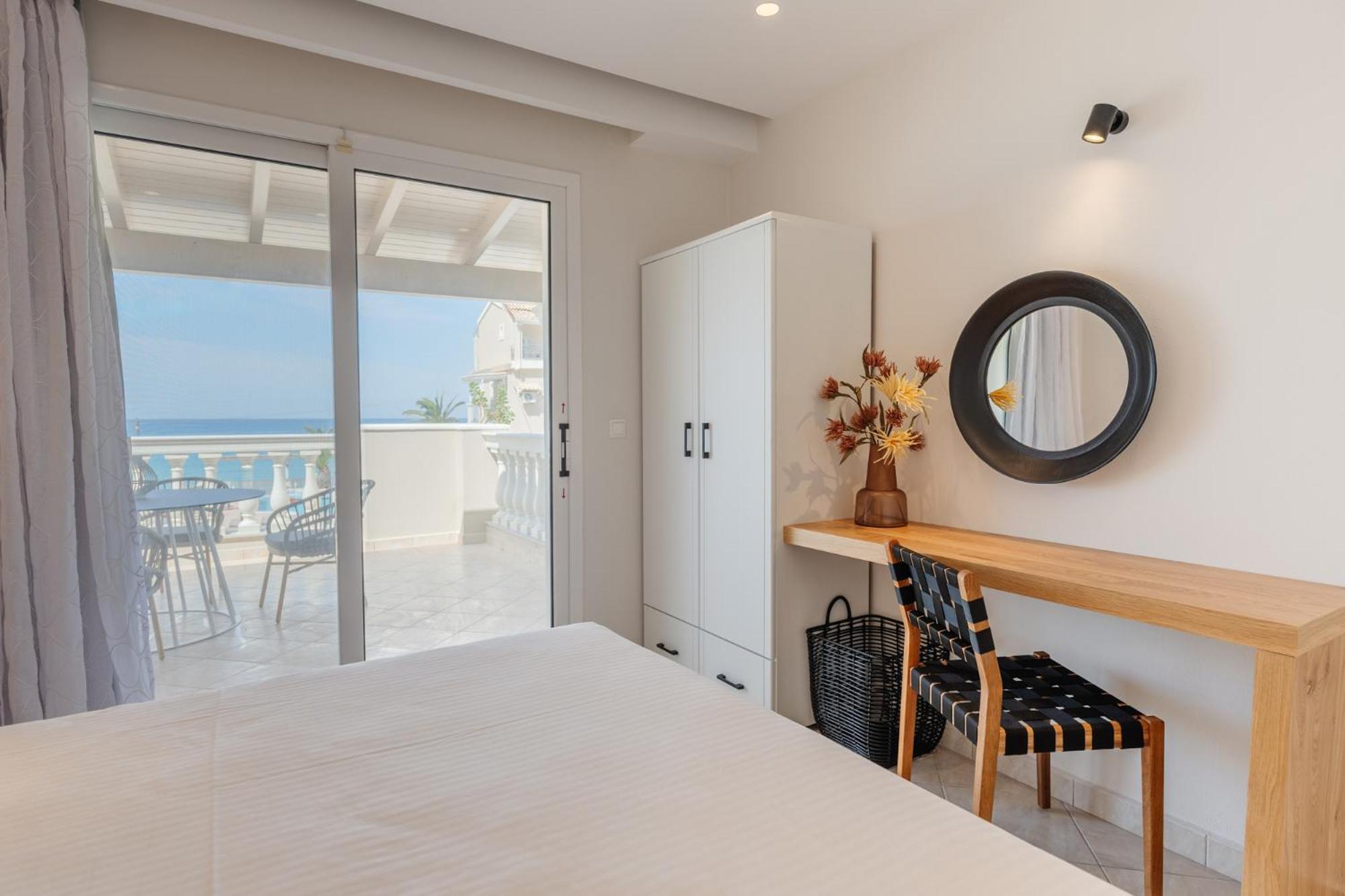 Sea Breeze Hotel & Apartments Agios Gordios  Exterior photo