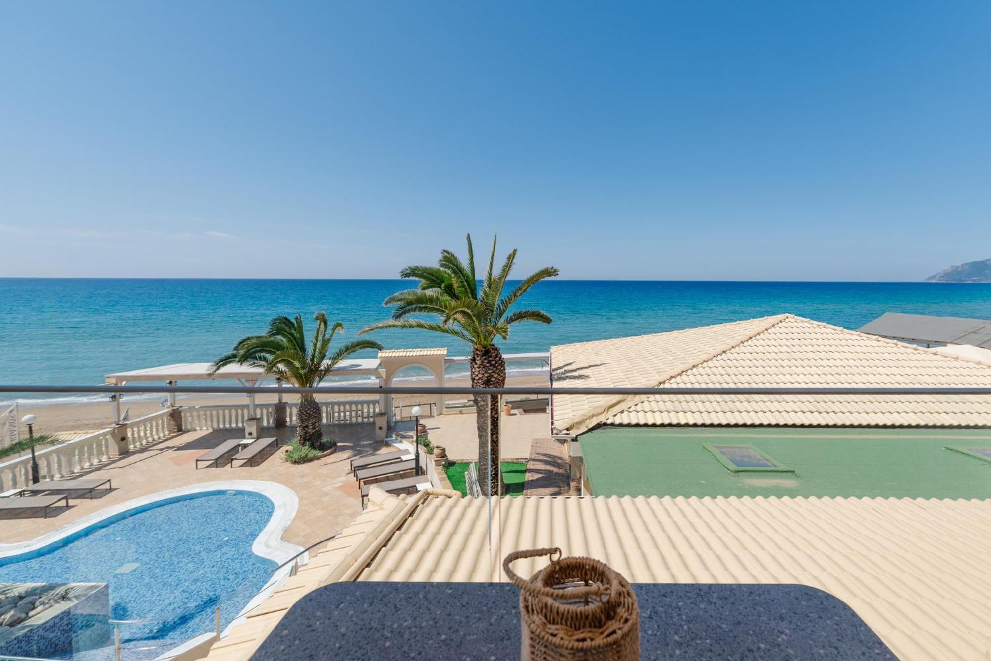 Sea Breeze Hotel & Apartments Agios Gordios  Exterior photo